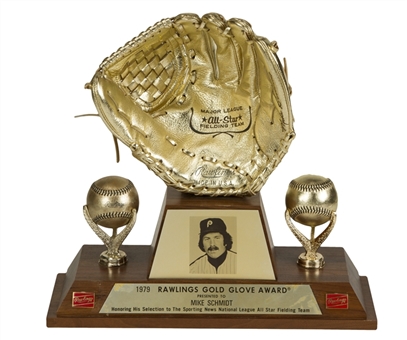 Mike Schmidts Actual 1979 Gold Glove Award Presented to and Personally Owned by Schmidt - Mike Schmidt LOA 